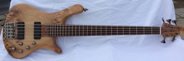 01437_01_bass2 01437_01_bass2