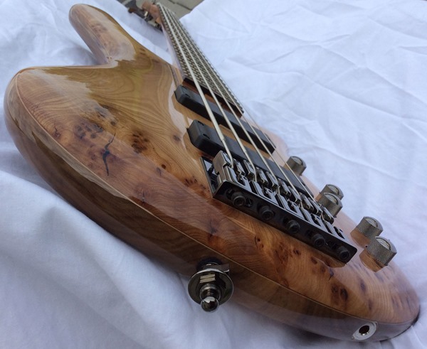 01437_02_bass5 01437_02_bass5