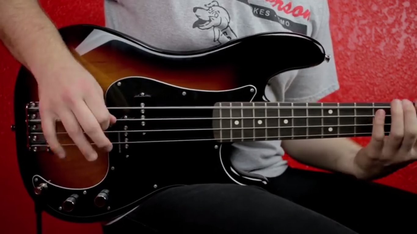 This is what a Seymour Duncan SPB-3 bass pickup sounds like in a